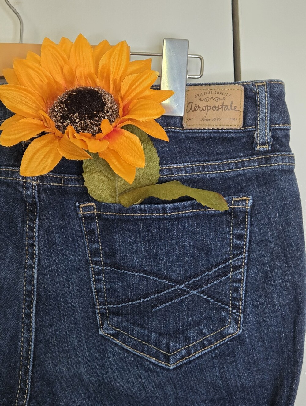 Aeropostale Women's 8 SHORT Navy Blue Bayla Skinny Jeans